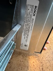 Bosch nameplate confirming model HIIP057C/05 used to source the correct OEM glass top assembly