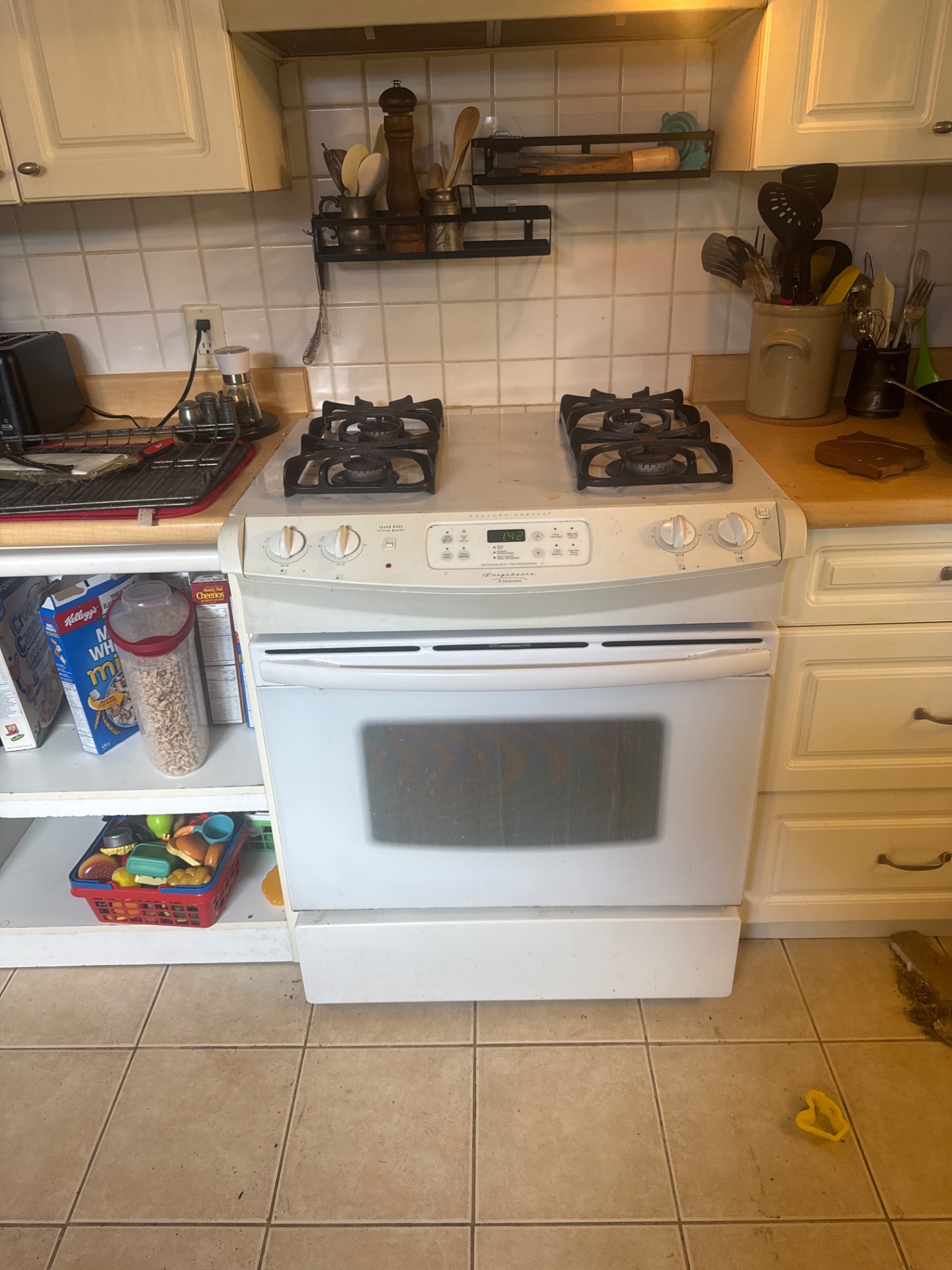 The pre-ordered bake element left uninstalled after diagnosis on a Frigidaire range in North Vancouver